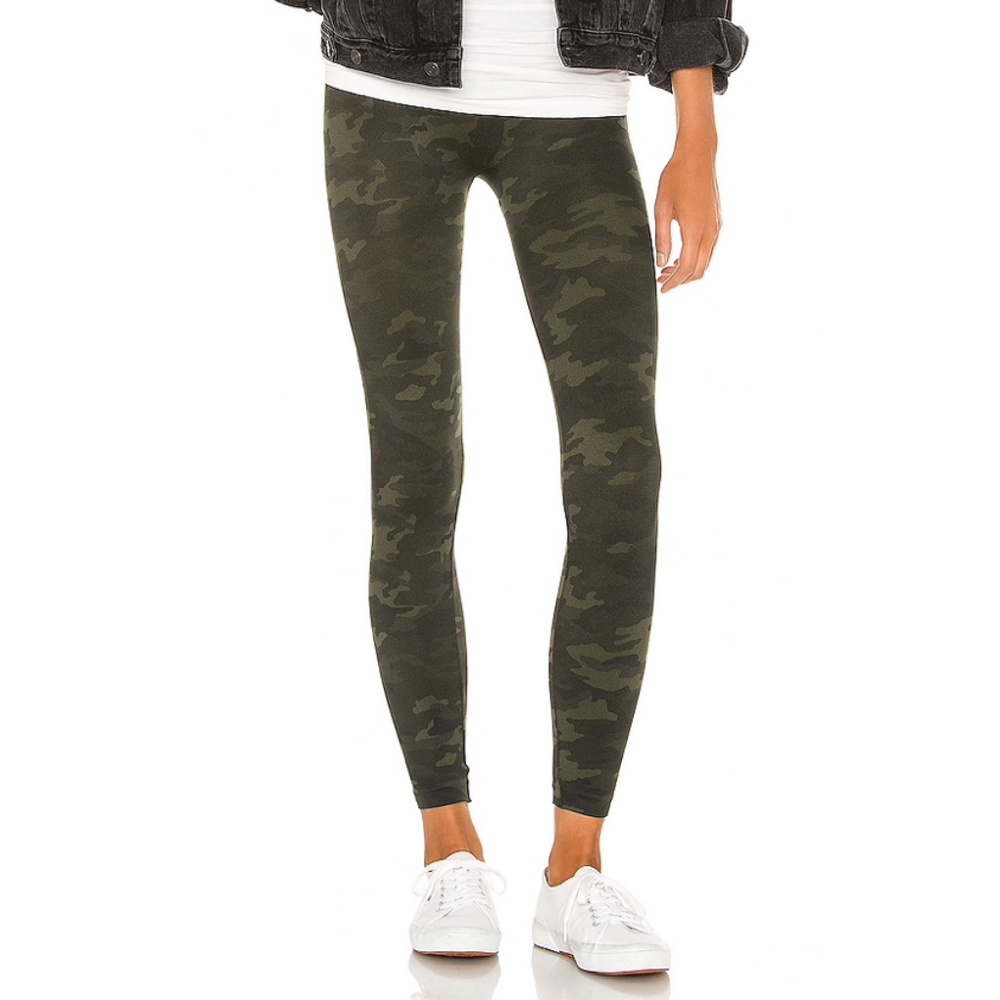 SPANX Seamless Camo Leggings